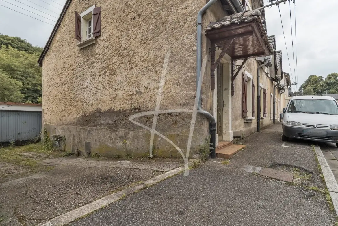 Maison à rénover avec grand jardin à Hayange - Opportunité à saisir 