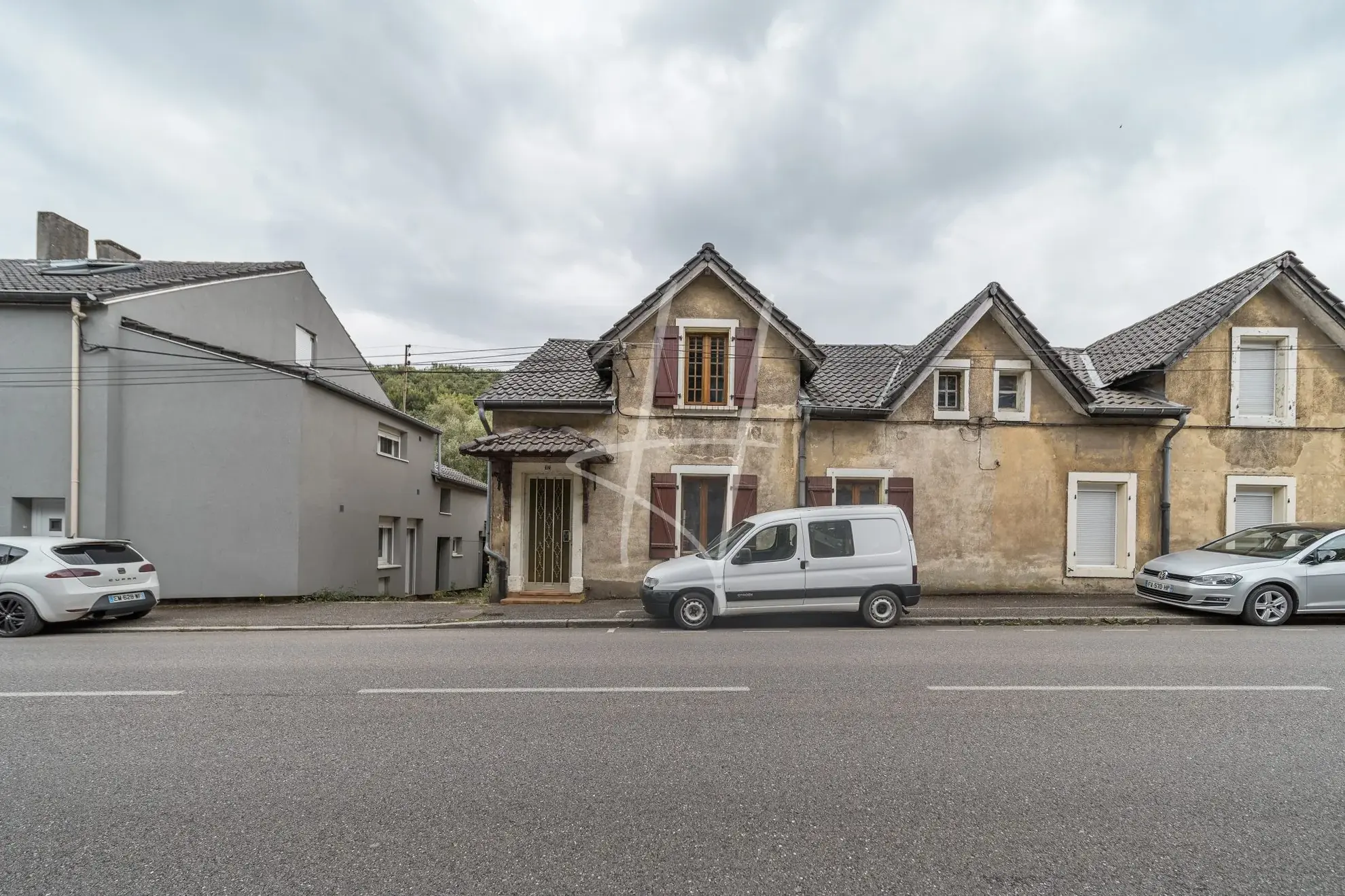Maison à rénover avec grand jardin à Hayange - Opportunité à saisir 