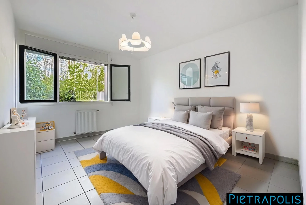 Appartement T3 de 64 m² à Vénissieux avec loggia et garage en vente 