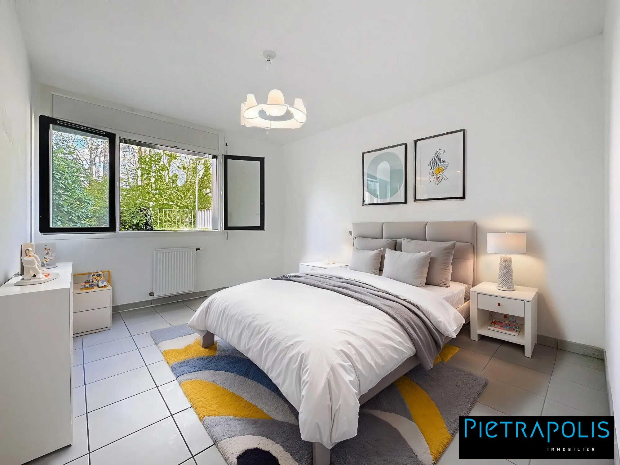 Appartement T3 de 64 m² à Vénissieux avec loggia et garage en vente 