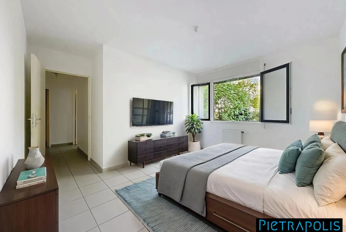 Appartement T3 de 64 m² à Vénissieux avec loggia et garage en vente 