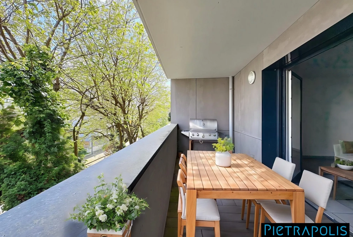 Appartement T3 de 64 m² à Vénissieux avec loggia et garage en vente 