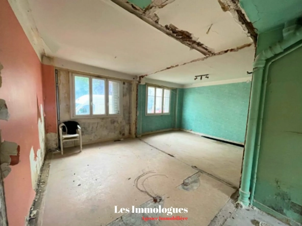 Plateau à aménager de 70 m² avec terrasse et jardin à Nancy