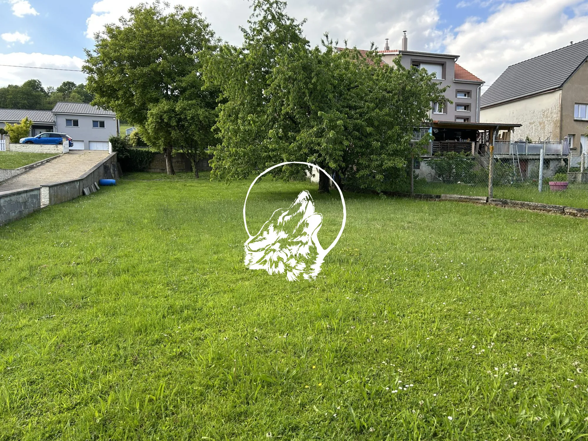 Terrain constructible à Haute-Vigneulles - 1195 m², emplacement calme et potentiel idéal 