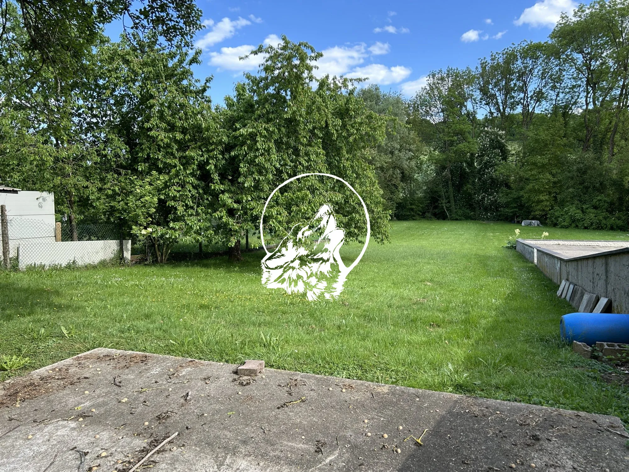 Terrain constructible à Haute-Vigneulles - 1195 m², emplacement calme et potentiel idéal 
