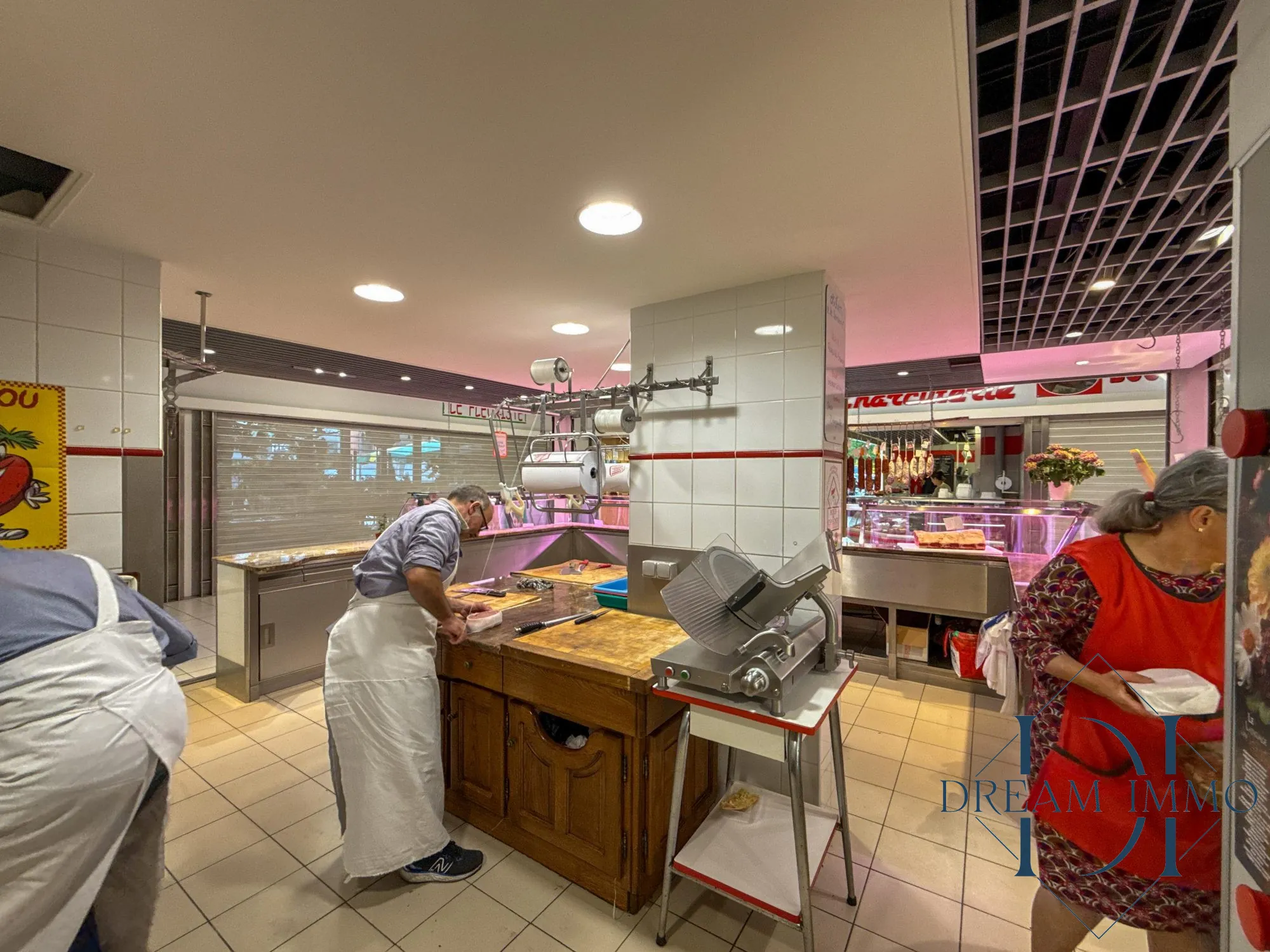 Fonds de commerce boucherie dans la Halle Brauhauban à Tarbes 