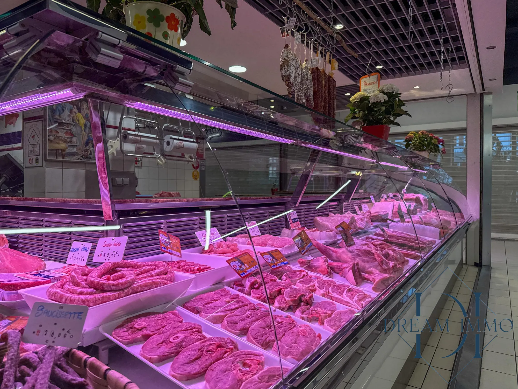 Fonds de commerce boucherie dans la Halle Brauhauban à Tarbes 