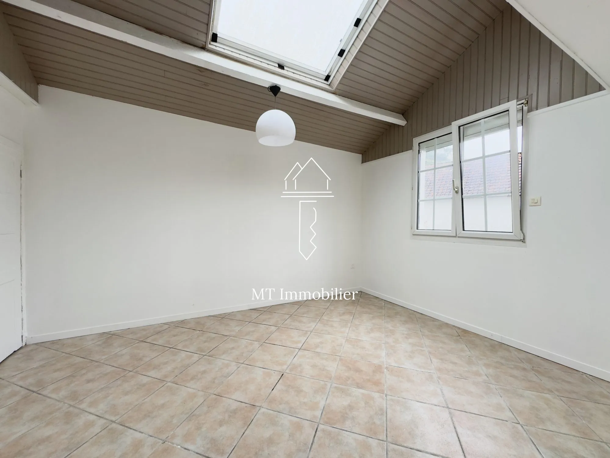 Maison de 117 m² à Longvilliers proche Montreuil sur Mer avec garage et terrain 
