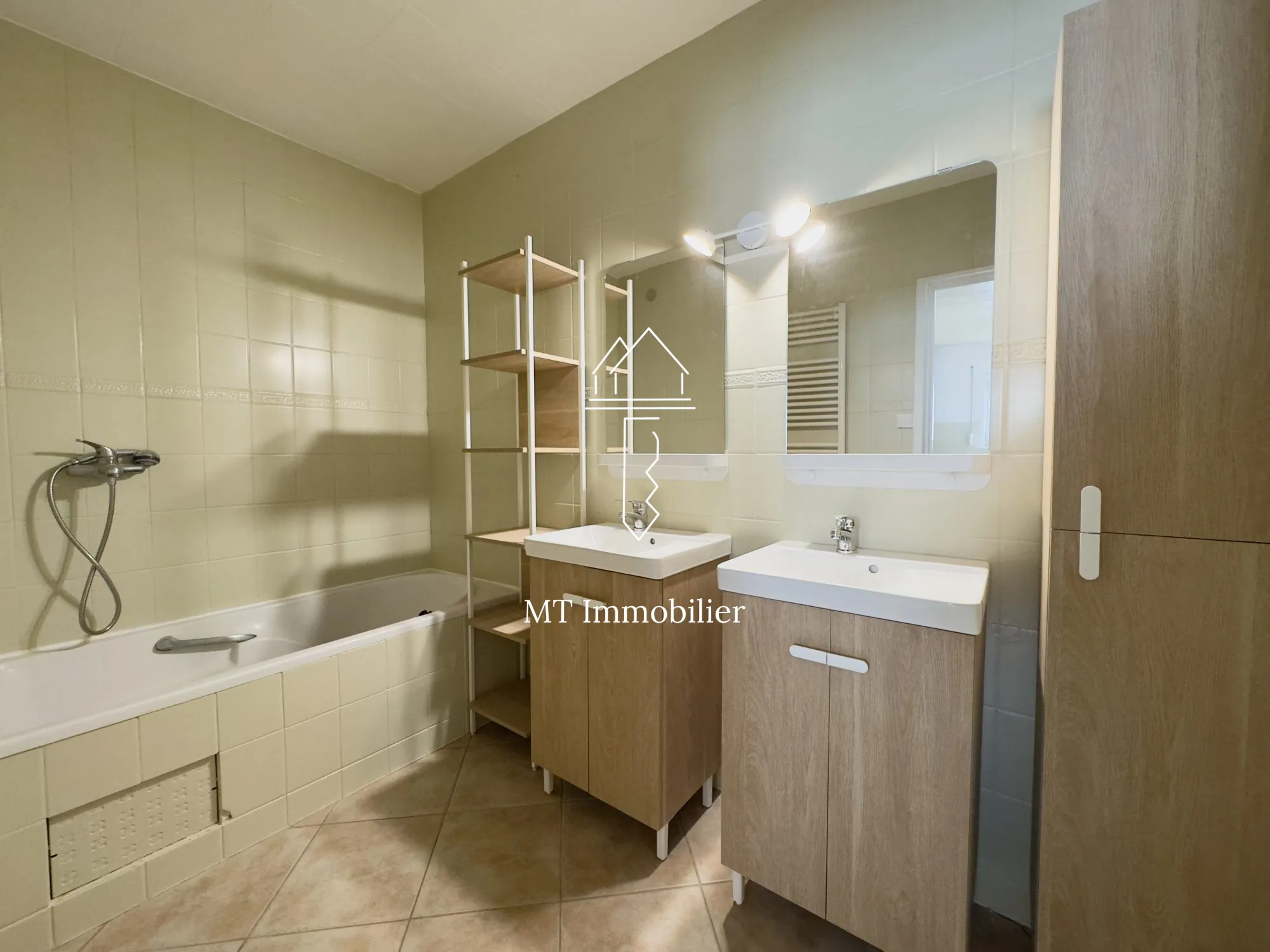 Maison de 117 m² à Longvilliers proche Montreuil sur Mer avec garage et terrain 