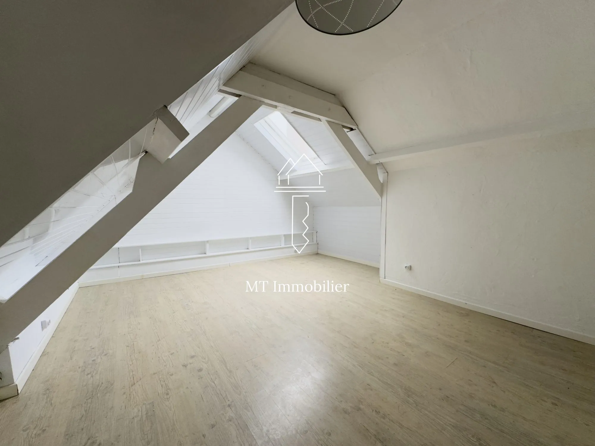 Maison de 117 m² à Longvilliers proche Montreuil sur Mer avec garage et terrain 