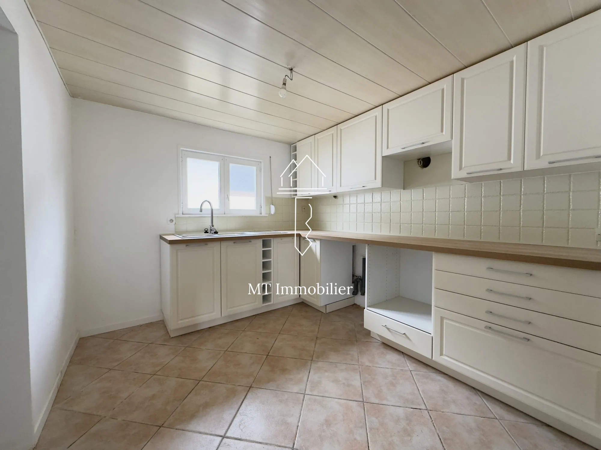 Maison de 117 m² à Longvilliers proche Montreuil sur Mer avec garage et terrain 
