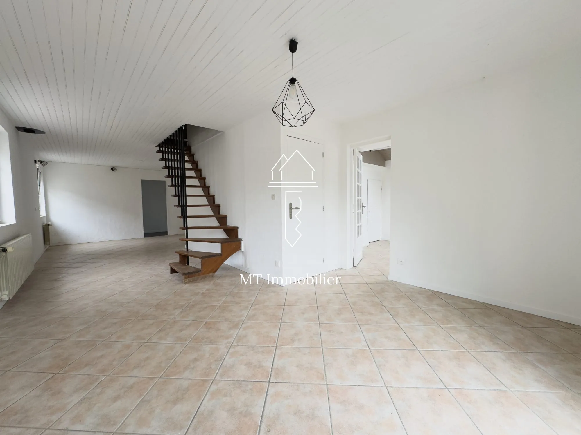 Maison de 117 m² à Longvilliers proche Montreuil sur Mer avec garage et terrain 