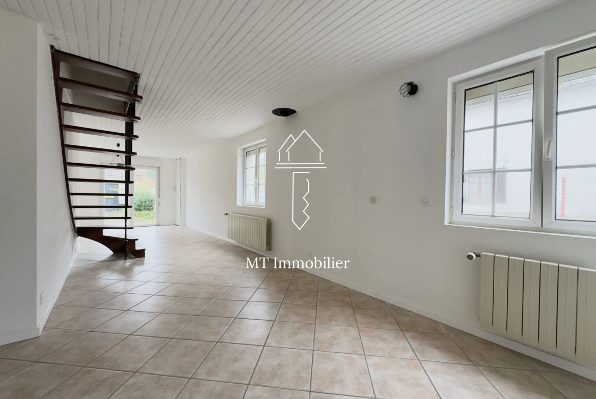 Maison de 117 m² à Longvilliers proche Montreuil sur Mer avec garage et terrain 