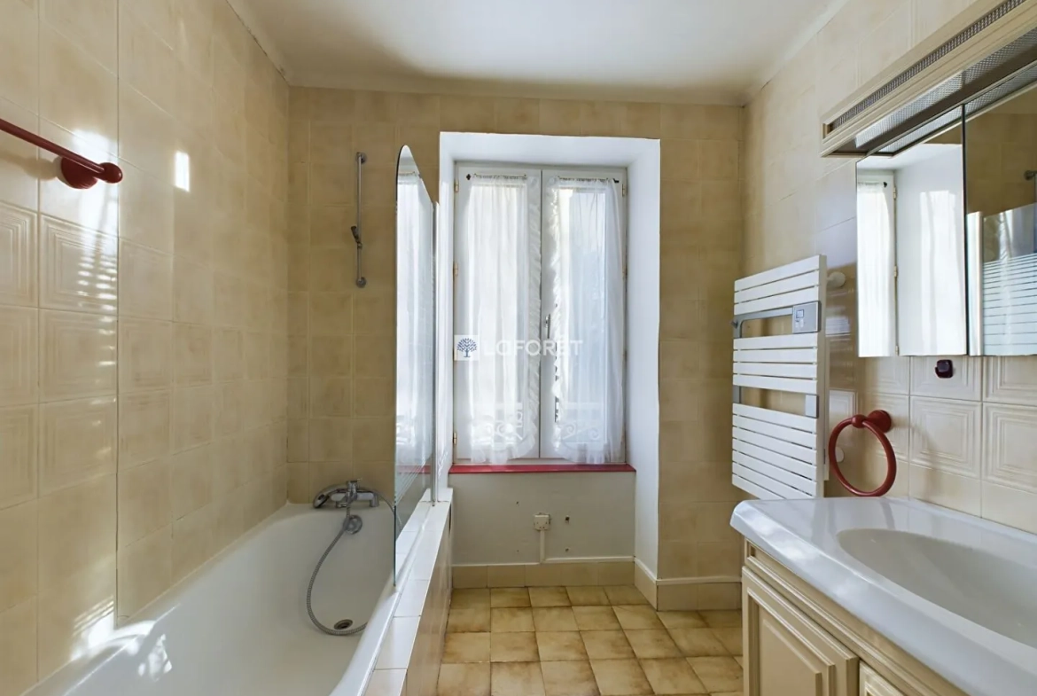 Charmante maison en pierres à Confort-Meilars proche des plages 