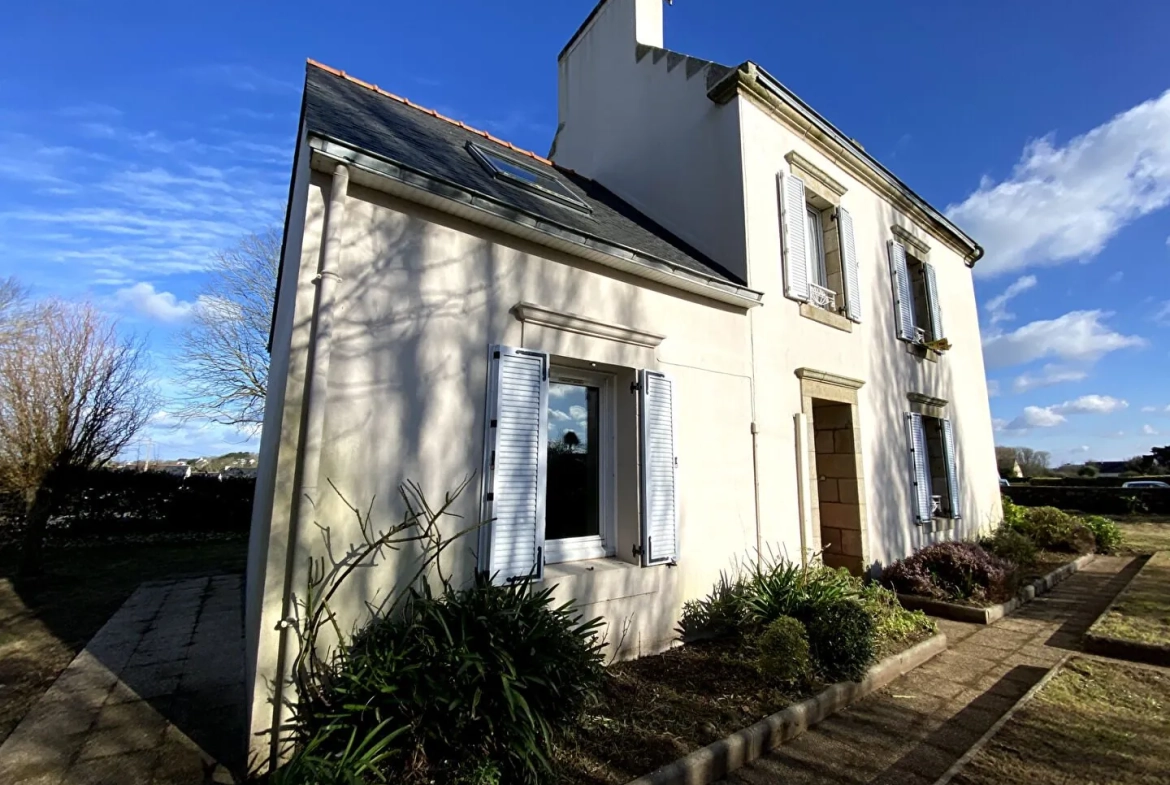 Charmante maison en pierres à Confort-Meilars proche des plages 
