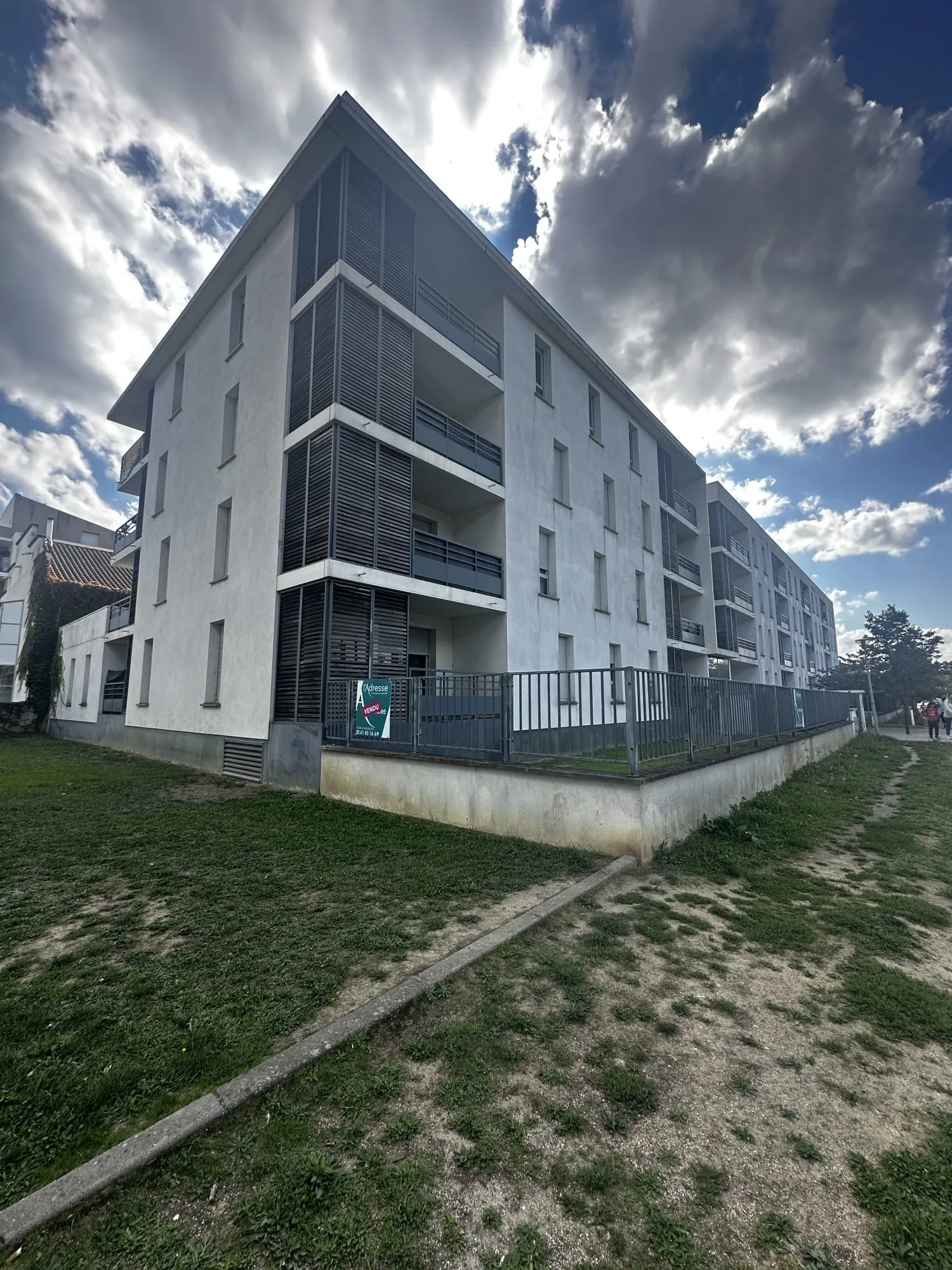 Appartement T3 à Toulouse dans résidence sécurisée avec parking – Investissement locatif rentable 