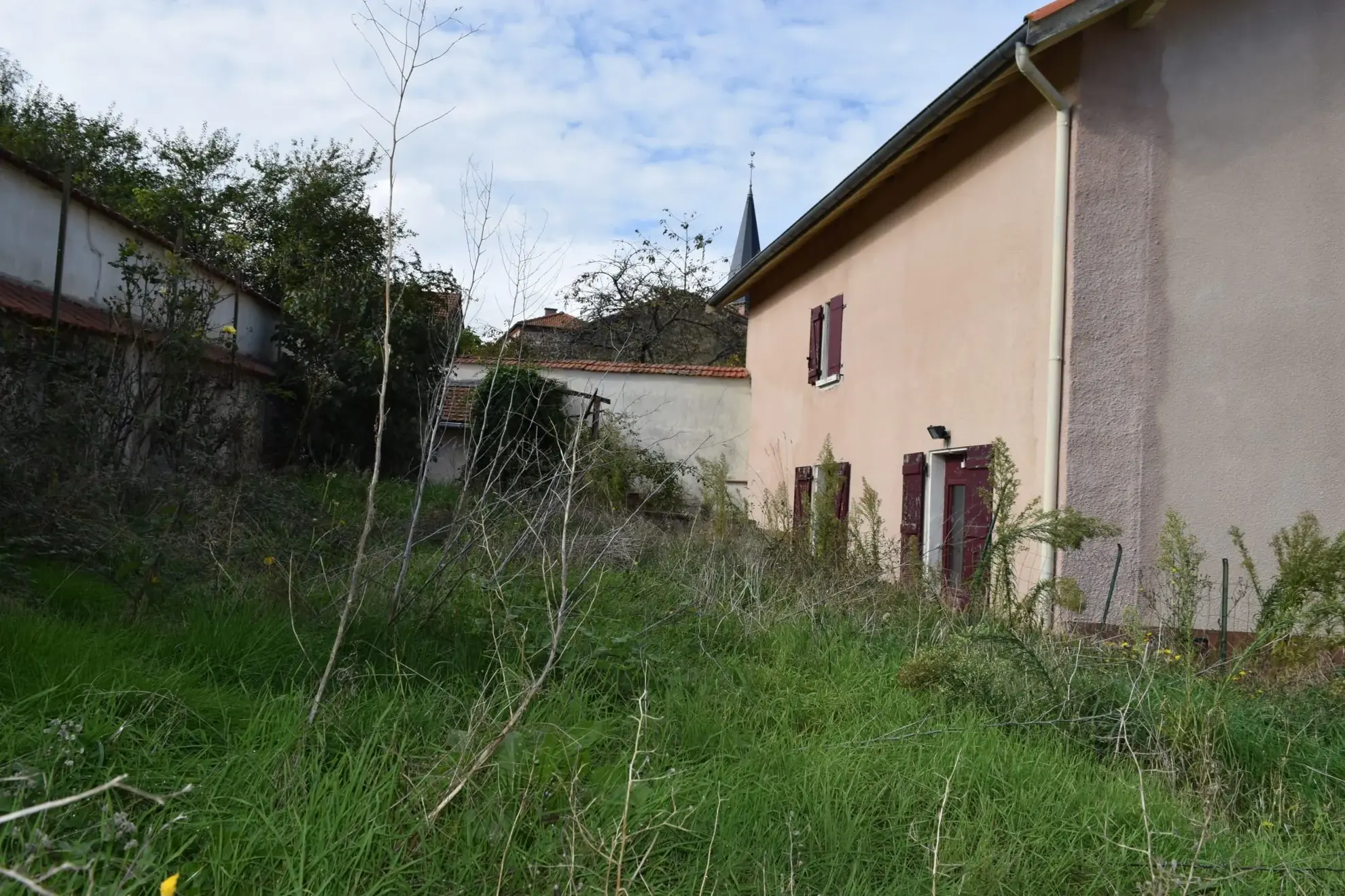 Belle maison de 85 m² à vendre à Villemontais avec jardin et garage 