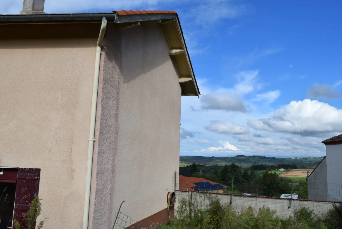 Belle maison de 85 m² à vendre à Villemontais avec jardin et garage 