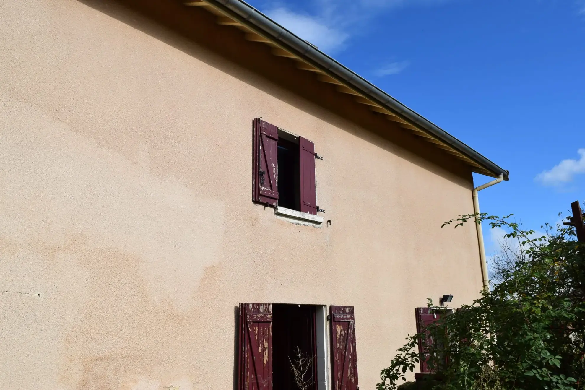 Belle maison de 85 m² à vendre à Villemontais avec jardin et garage 