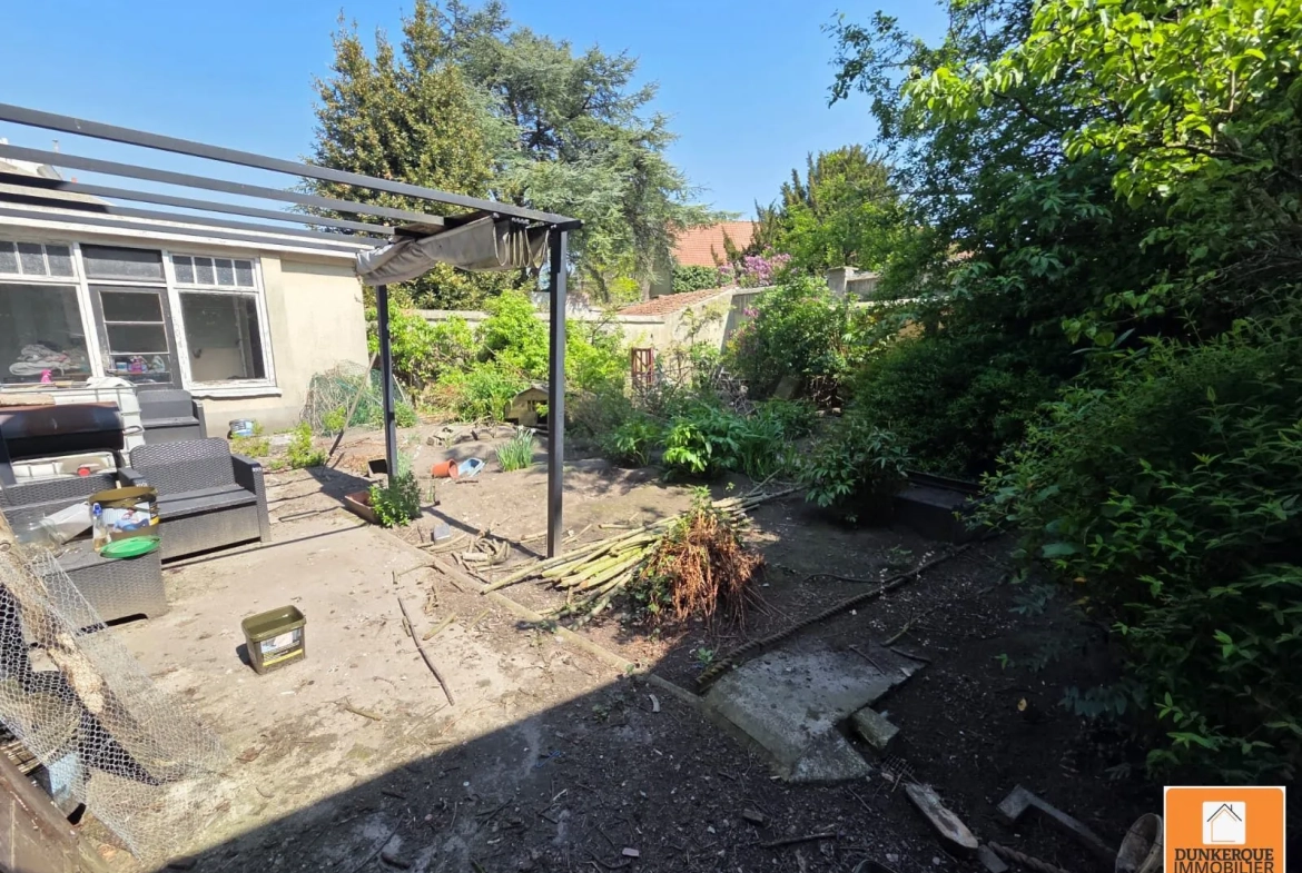 Maison à vendre à Bourbourg - Grand potentiel, environ 194 m², jardin, à rénover 