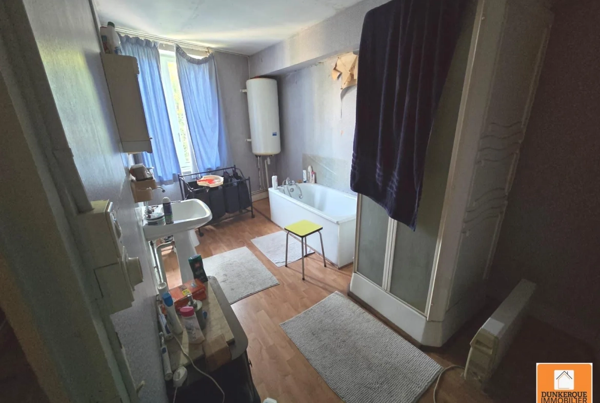 Maison à vendre à Bourbourg - Grand potentiel, environ 194 m², jardin, à rénover 