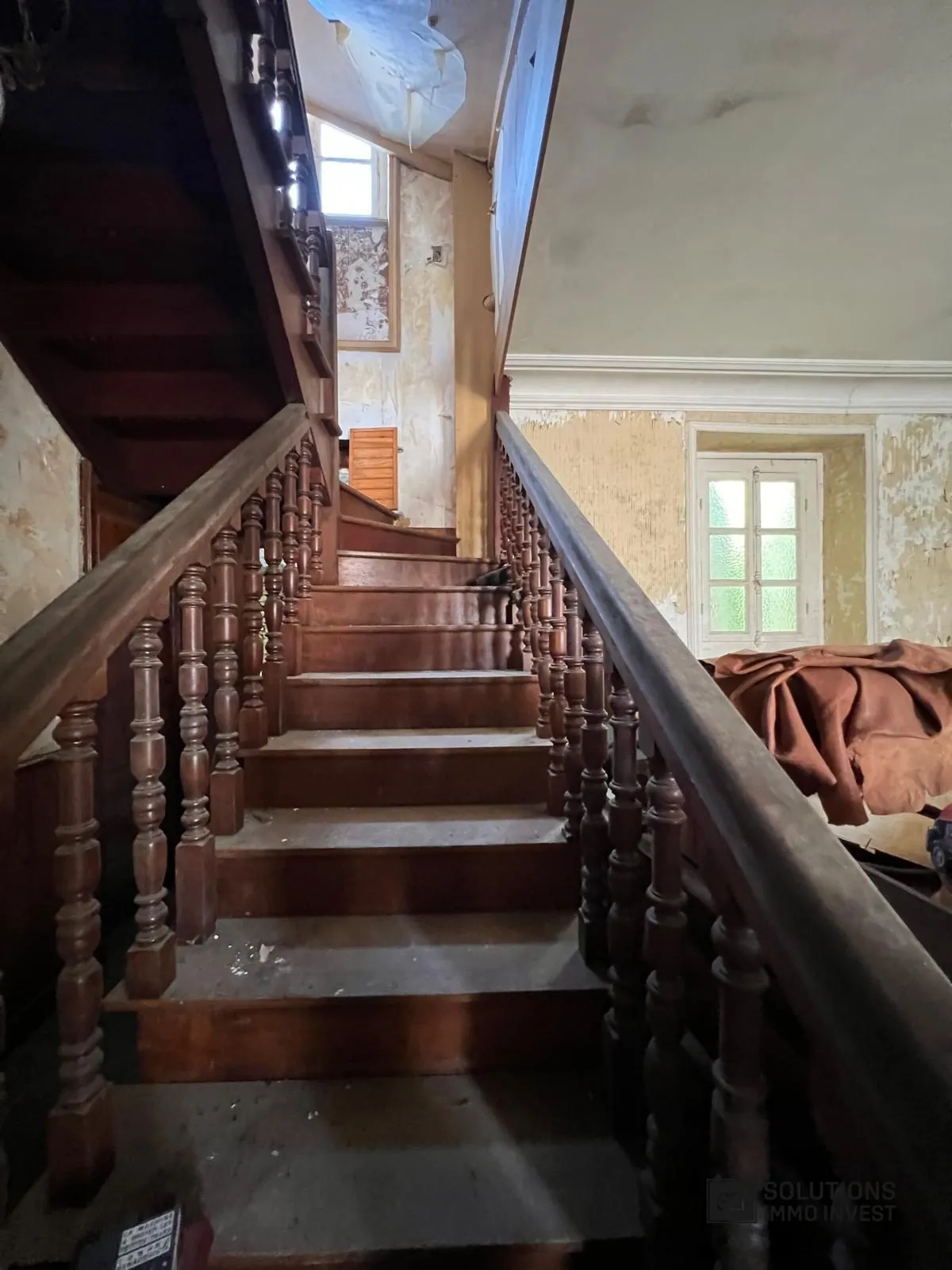 Maison de ville à rénover avec grand potentiel à Ploudalmézeau 
