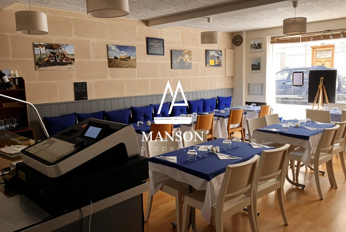 Local commercial de 162 m² avec terrasse en centre-ville de Créon 