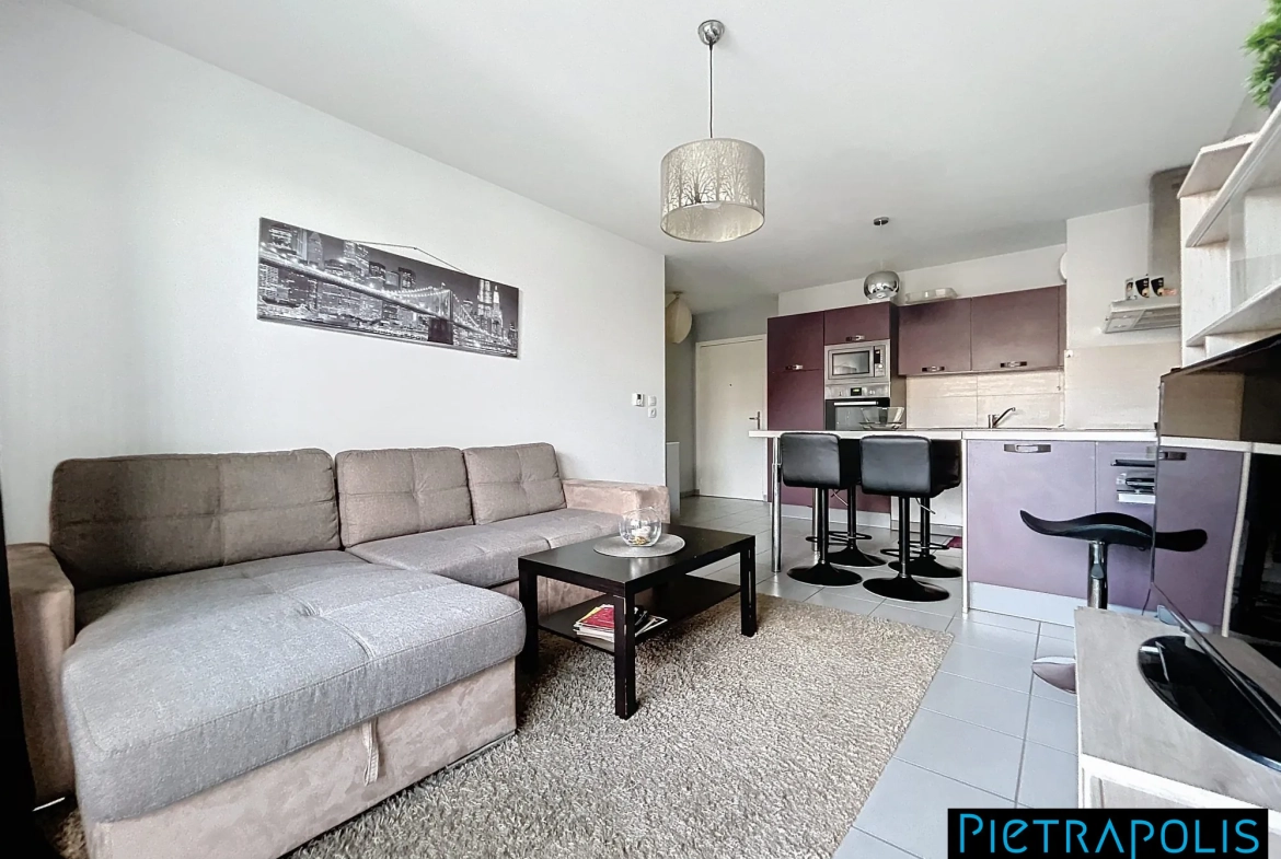 Appartements à vendre à Saint-Fons - 3 pièces, 56 m², proche commodités 
