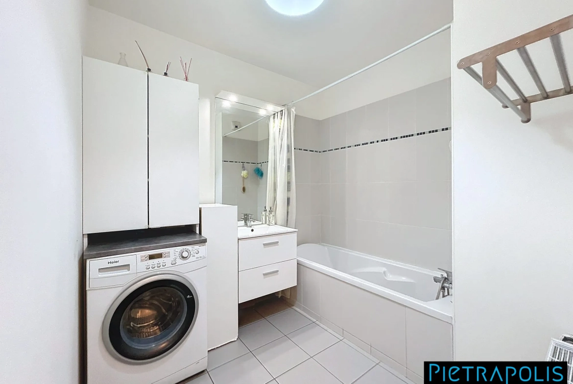Appartements à vendre à Saint-Fons - 3 pièces, 56 m², proche commodités 