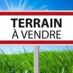 Terrain constructible en pente près du bourg d'Ossages, idéal pour votre projet de résidence