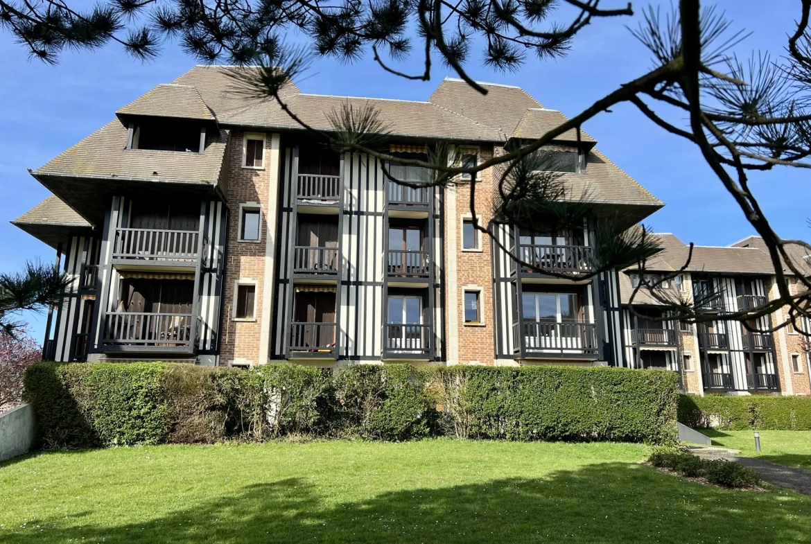 Studio à vendre à Blonville-sur-Mer avec balcon, parking privé et résidence calme 