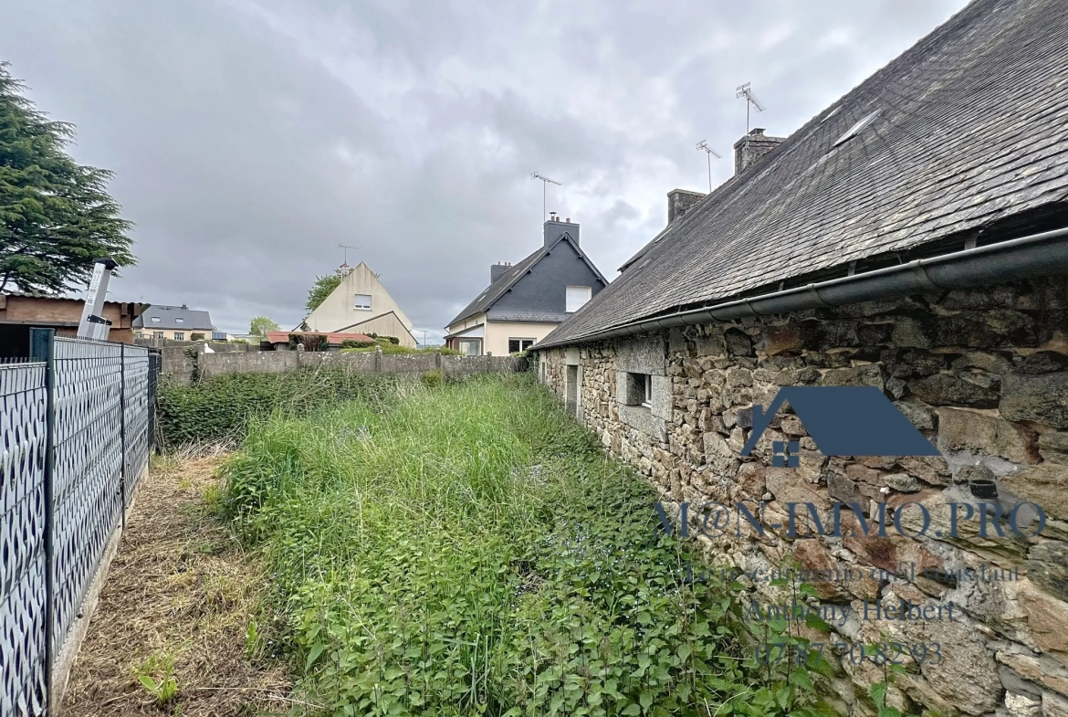 Maison en pierre à Plessala - 146 m² à rénover avec atelier et potentiel d'aménagement 