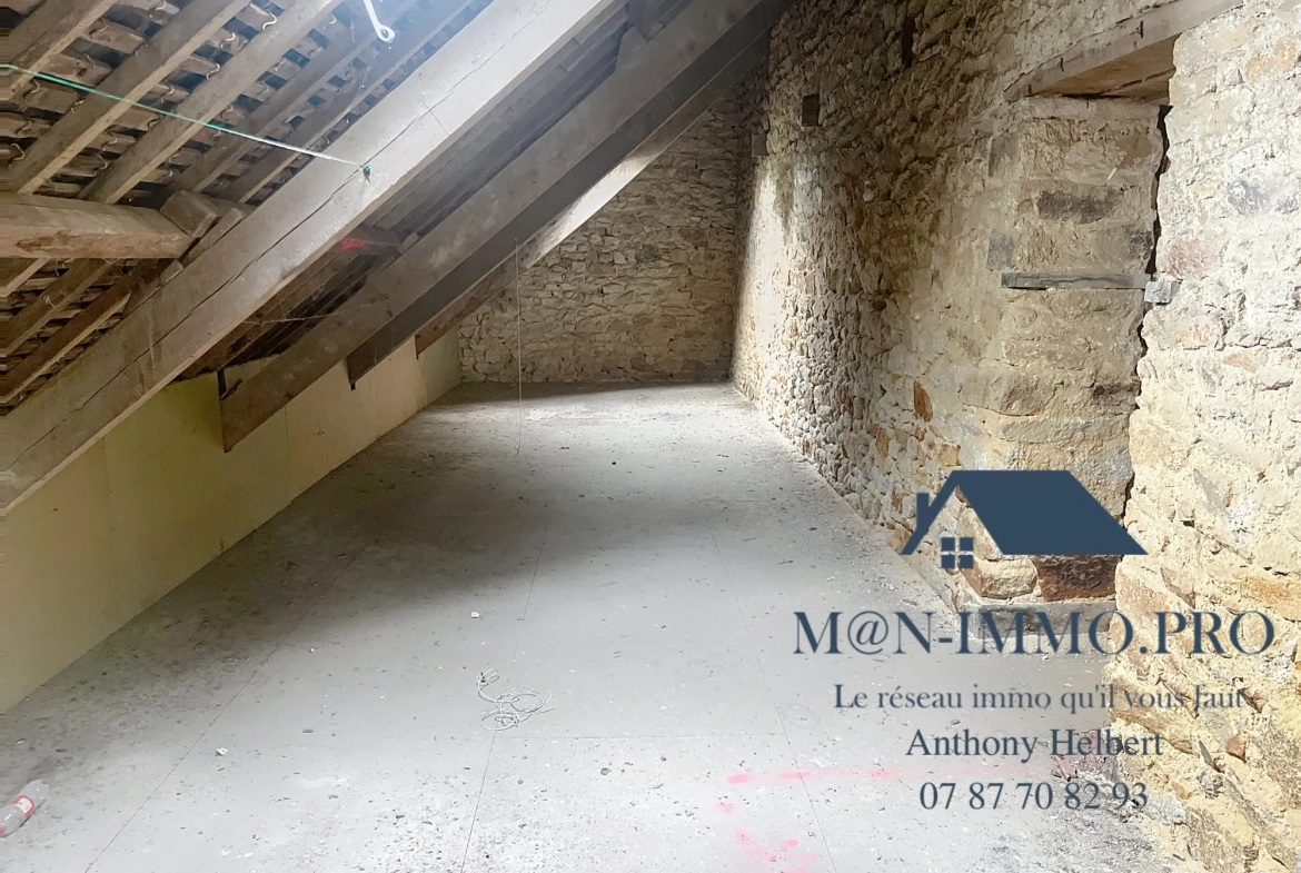 Maison en pierre à Plessala - 146 m² à rénover avec atelier et potentiel d'aménagement 