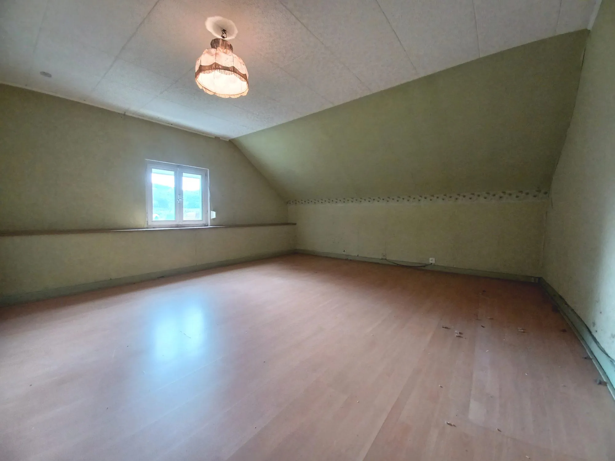 Maison à rénover de 65 m² avec jardin à Walscheid, proche Sarrebourg 