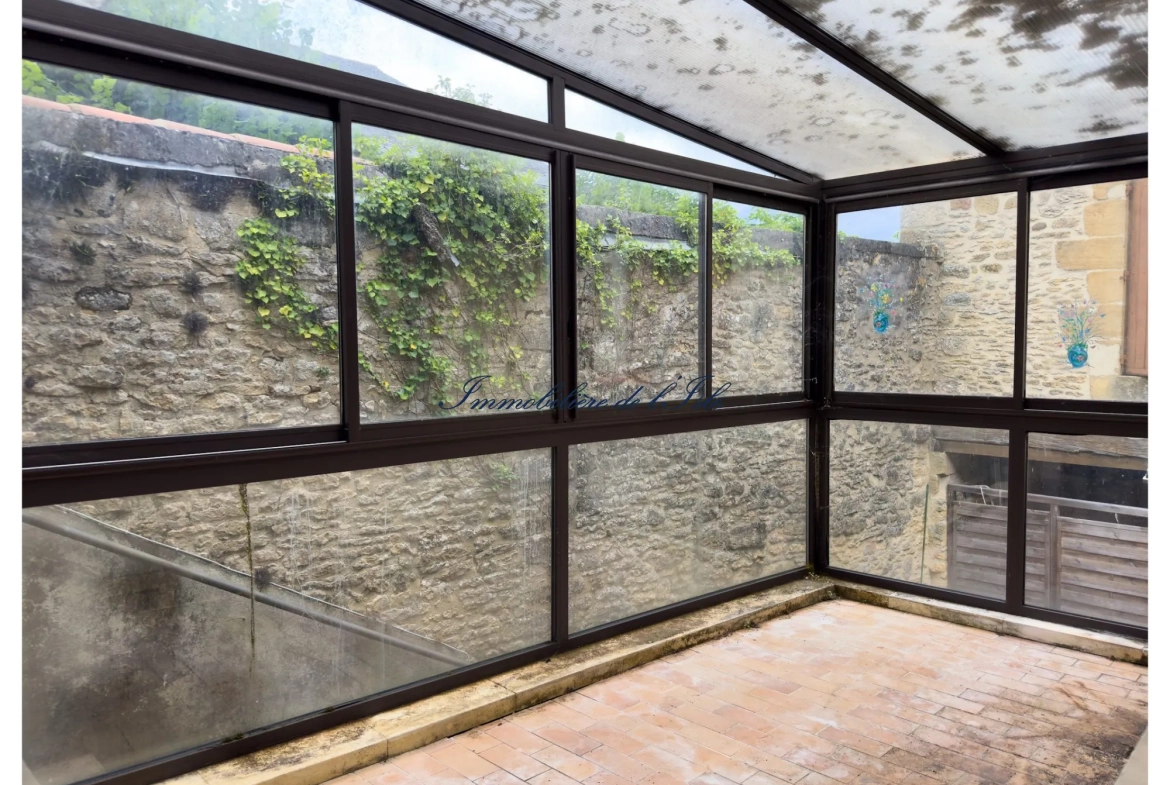 Charmante maison de bourg à Salignac-Eyvigues avec potentiel de rénovation à vendre 