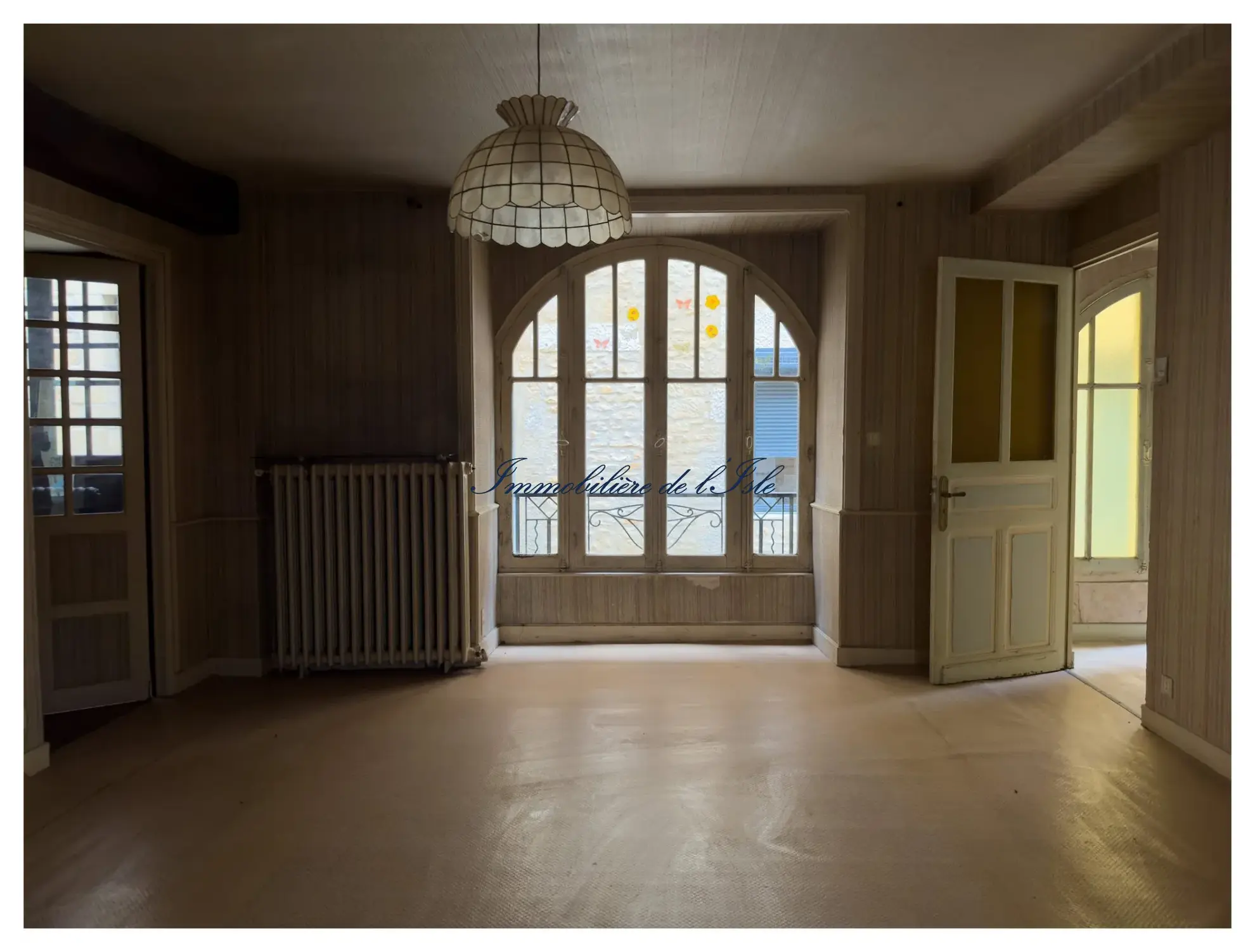 Charmante maison de bourg à Salignac-Eyvigues avec potentiel de rénovation à vendre 