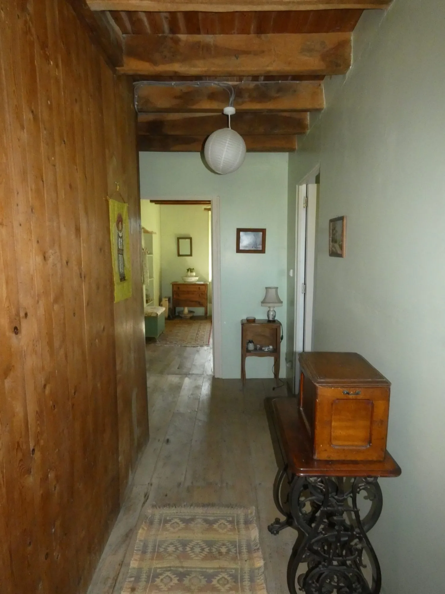 Maison en pierre à Jarnages de 123m² avec jardin et grange attenante 