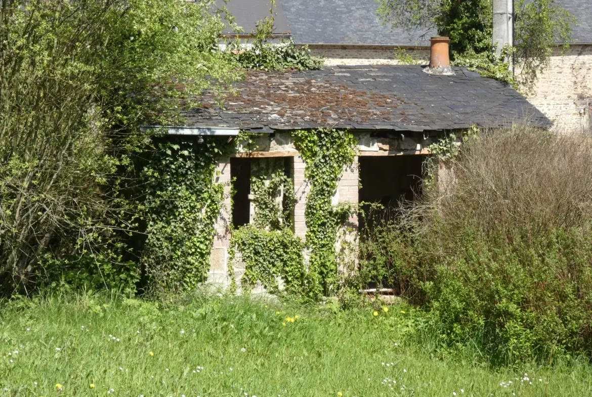 Maison en pierre à Jarnages de 123m² avec jardin et grange attenante 