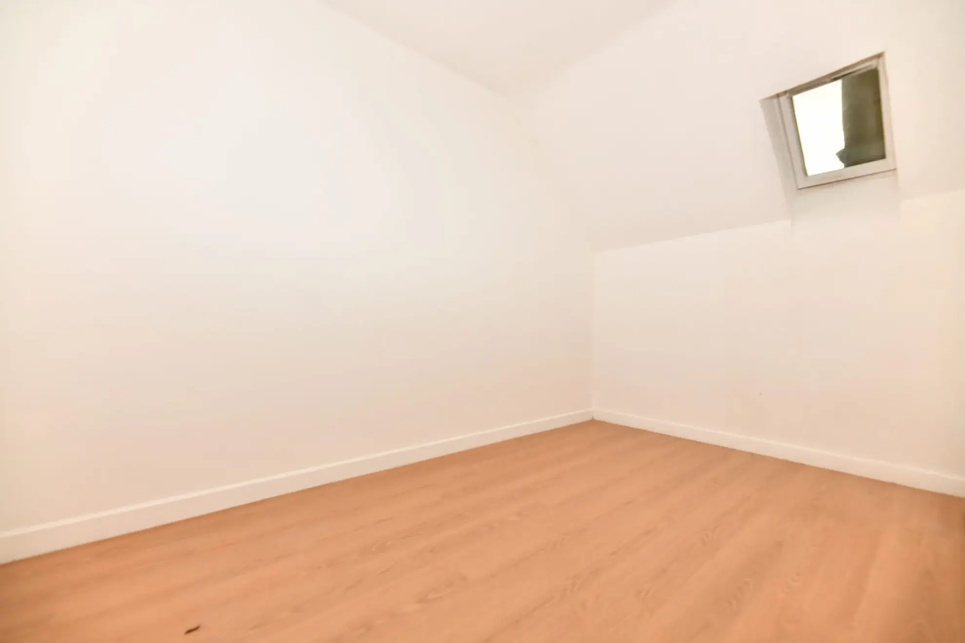Immeuble résidentiel de 6 lots à Mauriac, 231 m², rénové, avec travaux de toiture en cours 