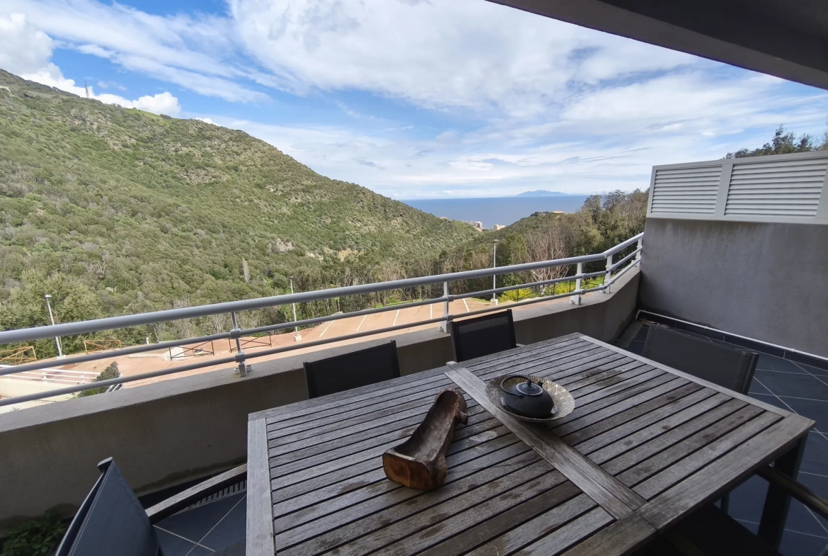 Appartement T2 récent avec vue mer à Ville-Di-Pietrabugno 
