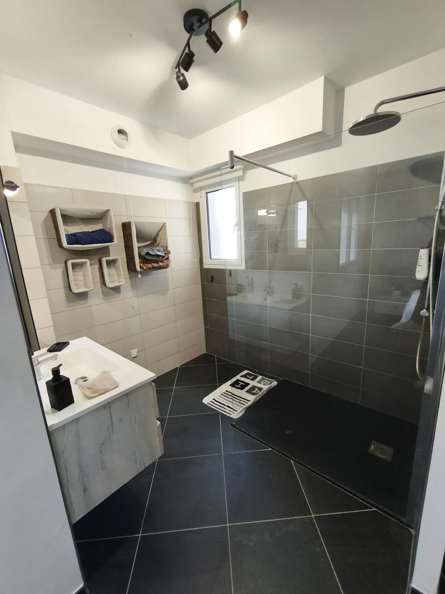 Appartement T2 récent avec vue mer à Ville-Di-Pietrabugno 