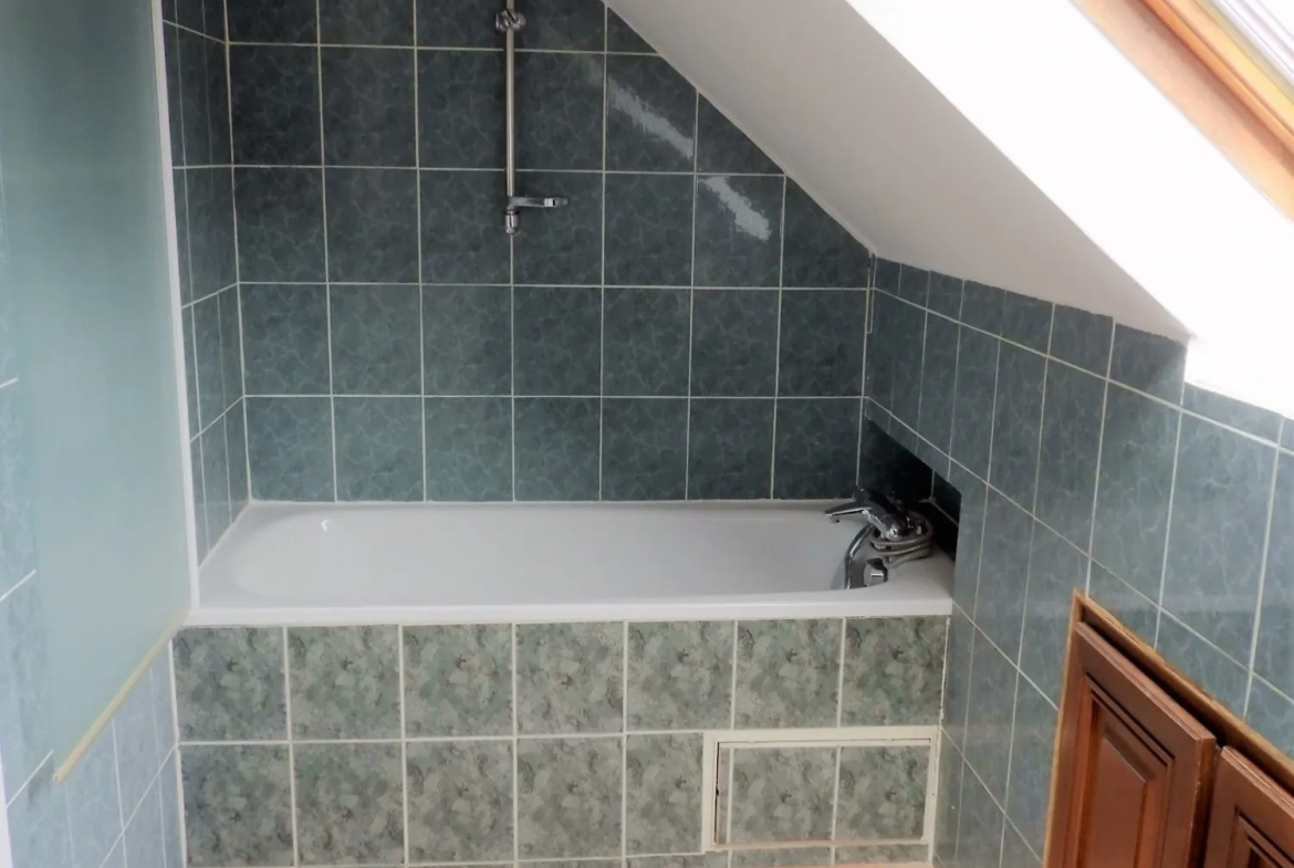 Bel appartement 3 chambres à Rochefort-en-Yvelines, dernier étage avec cave, proche forêt 