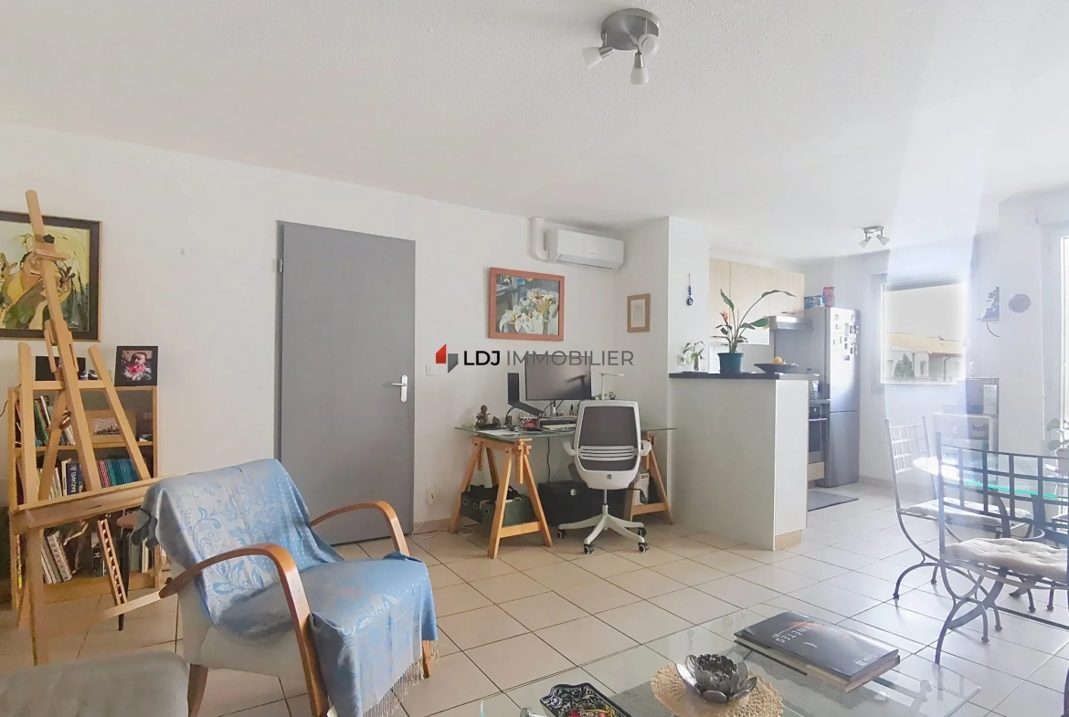 Appartement T3 à vendre à Saint-Estève avec terrasse et piscine 
