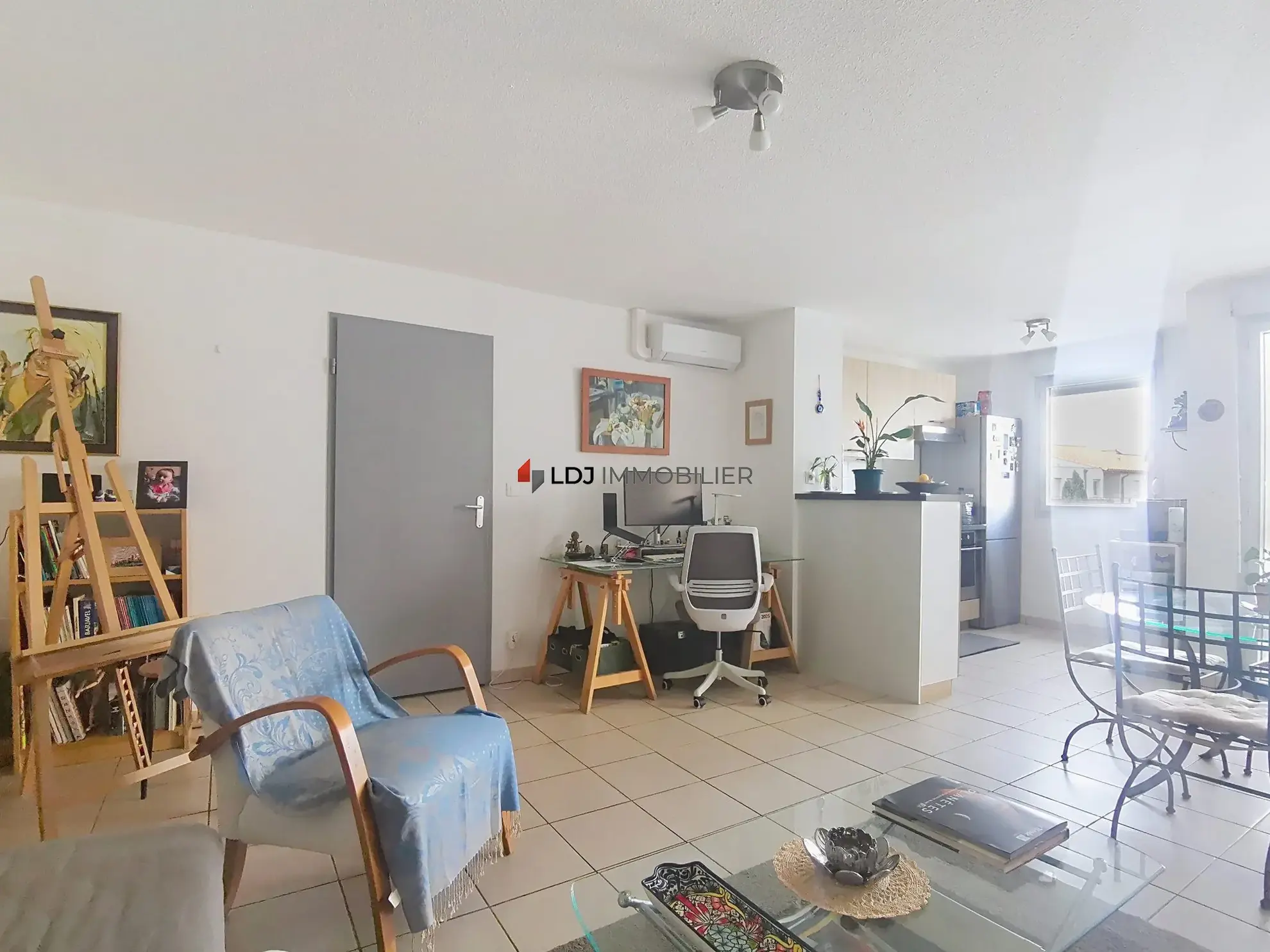 Appartement T3 à vendre à Saint-Estève avec terrasse et piscine 