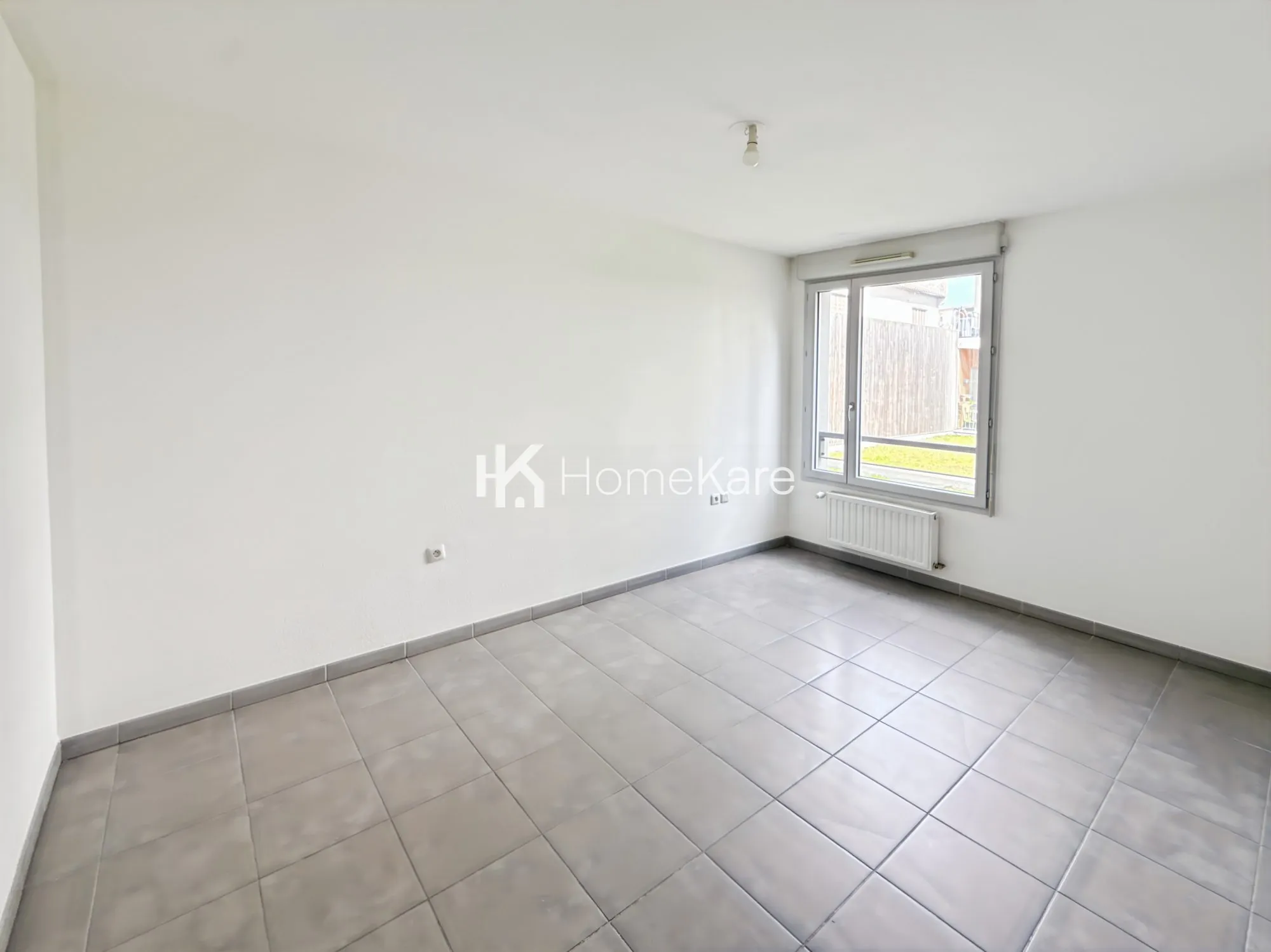 Bel appartement T3 à Toulouse avec terrasse et parking en rez-de-chaussée 