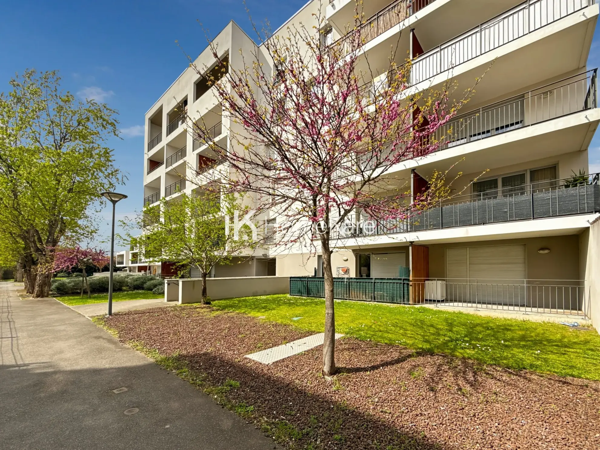 Bel appartement T3 à Toulouse avec terrasse et parking en rez-de-chaussée 