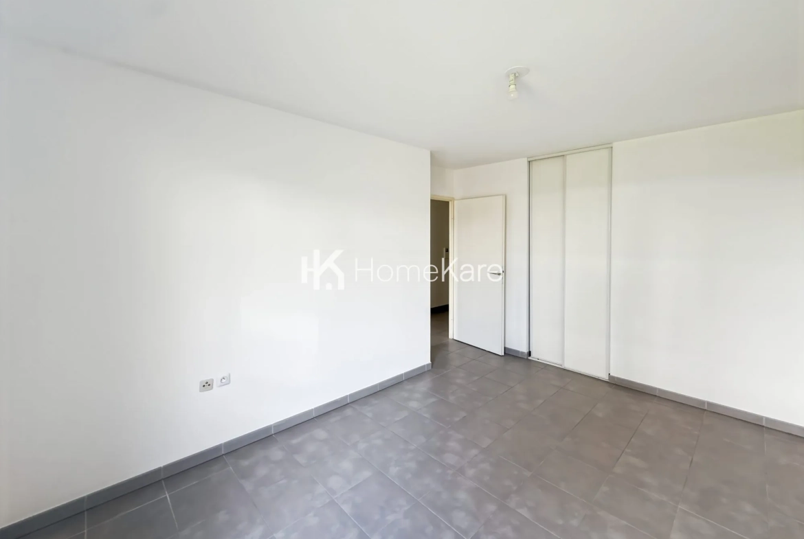 Bel appartement T3 à Toulouse avec terrasse et parking en rez-de-chaussée 