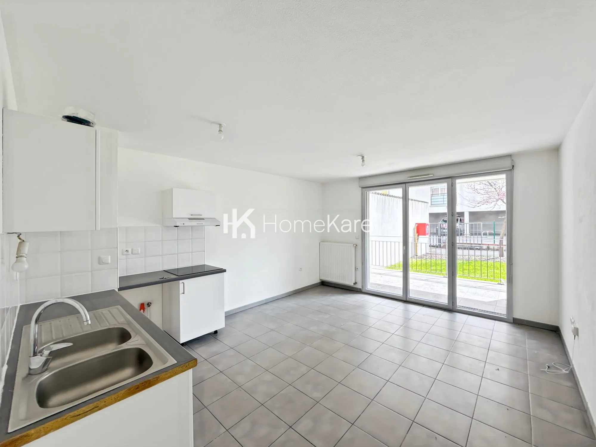 Bel appartement T3 à Toulouse avec terrasse et parking en rez-de-chaussée 