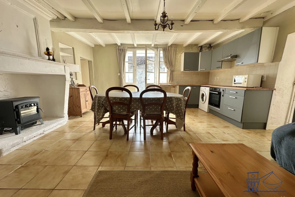 Maison charentaise avec vue sur l'estuaire de la Gironde à Floirac 