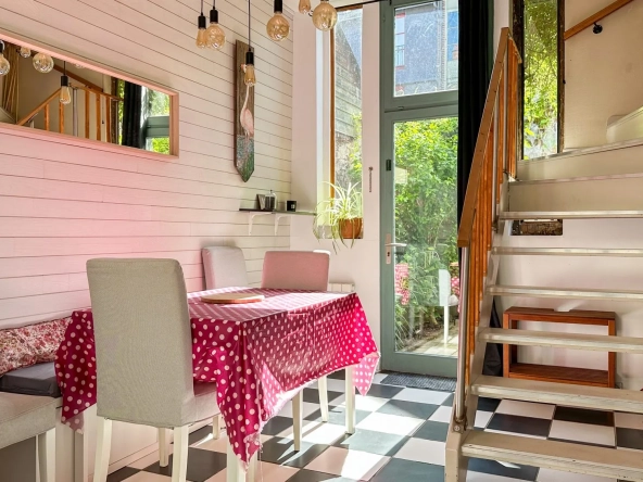 Maison rénovée avec terrasse à Rouen Saint Nicaise, proche commodités